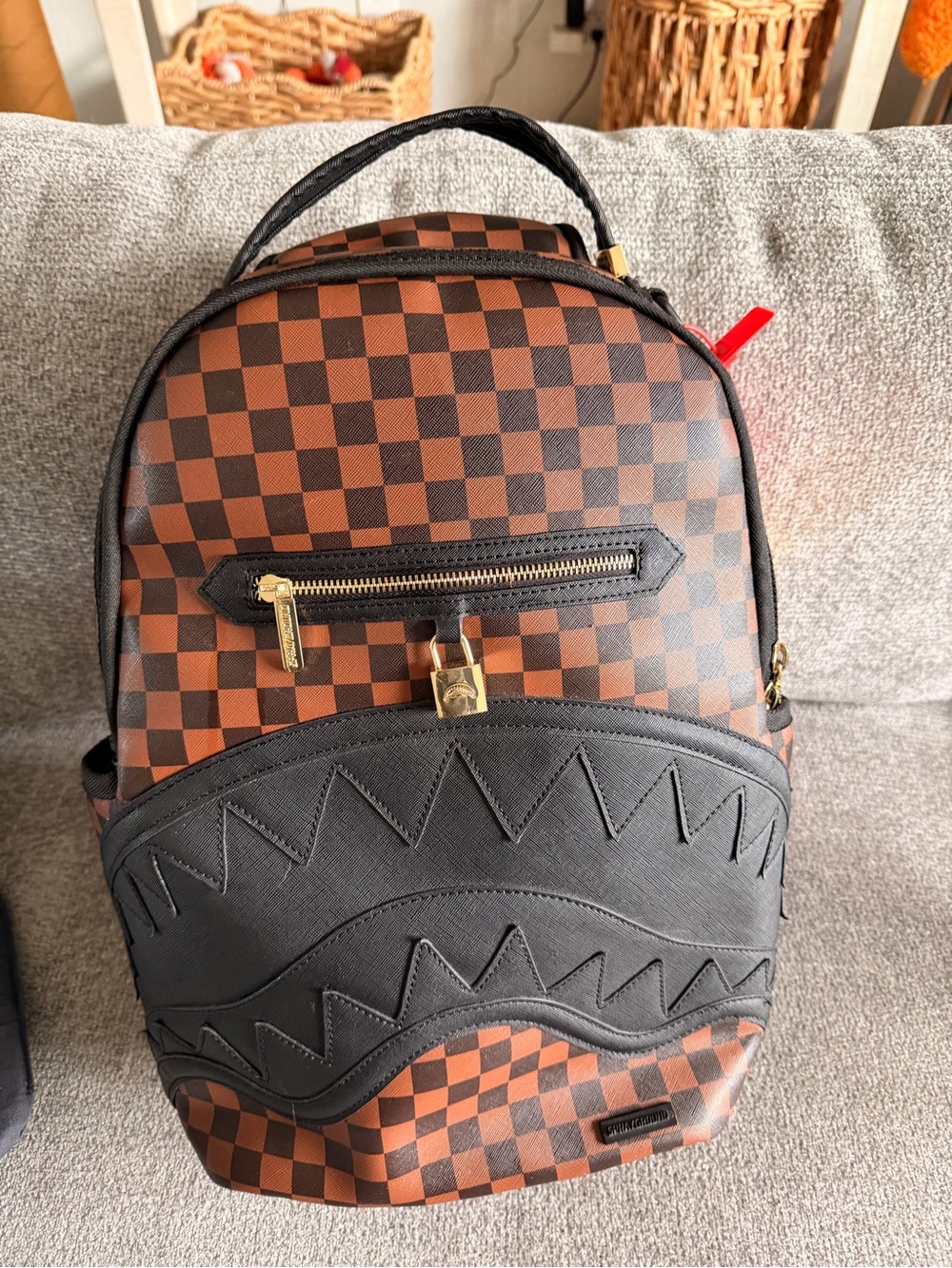 Sprayground HENNY LOCK SHARKS IN PARIS BACKPACK (DLXV)